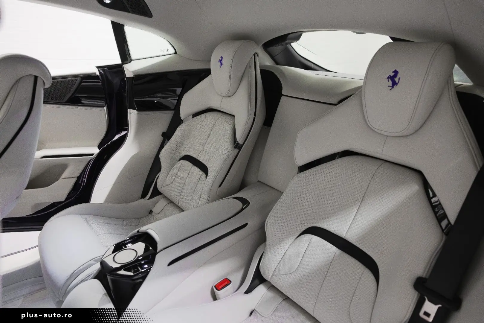 FERRARI PUROSANGUE LIFT MASSAGE PANO EXTRACAMPIONARIO