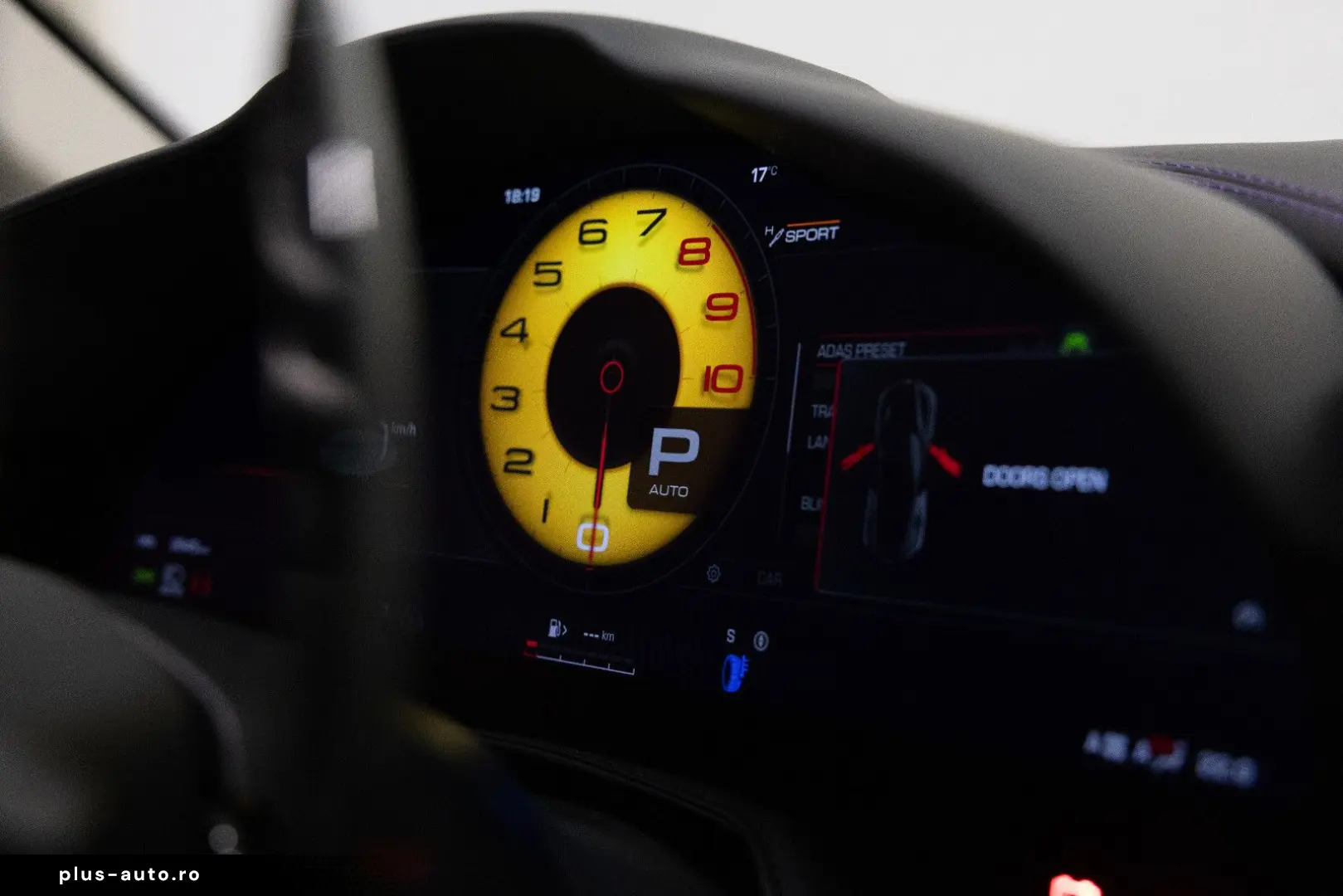 FERRARI PUROSANGUE LIFT MASSAGE PANO EXTRACAMPIONARIO