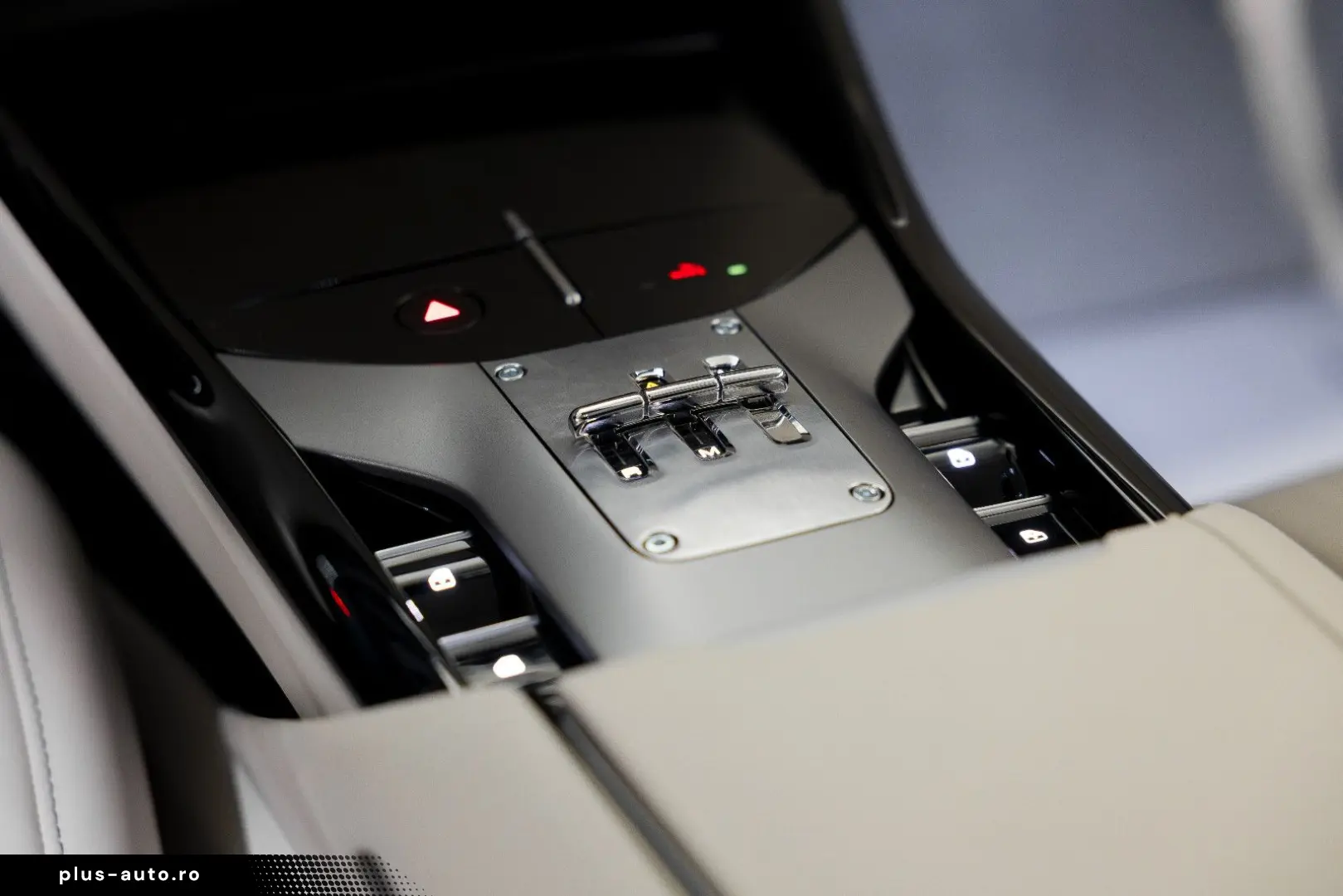 FERRARI PUROSANGUE LIFT MASSAGE PANO EXTRACAMPIONARIO