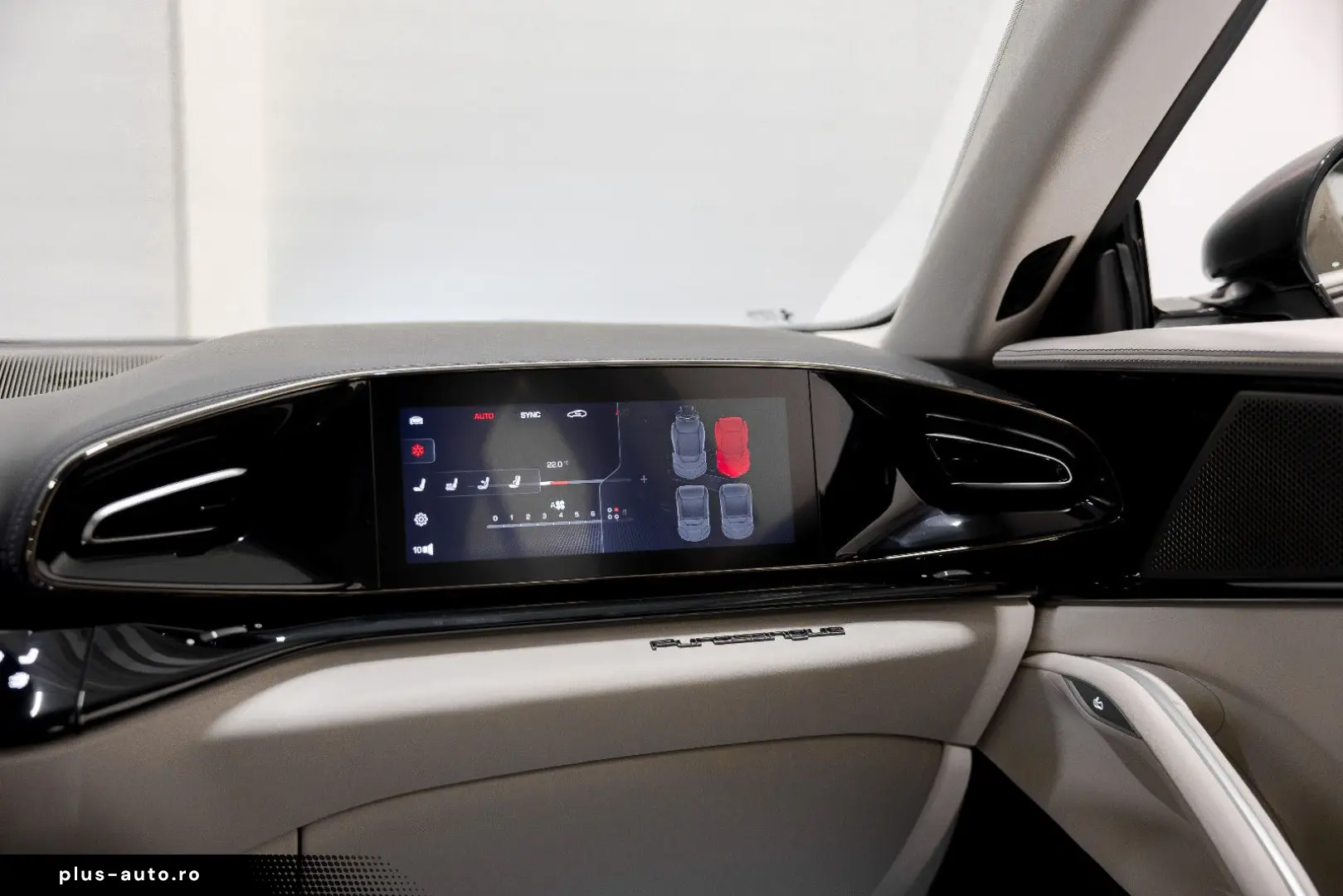 FERRARI PUROSANGUE LIFT MASSAGE PANO EXTRACAMPIONARIO