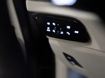 FERRARI PUROSANGUE LIFT MASSAGE PANO EXTRACAMPIONARIO