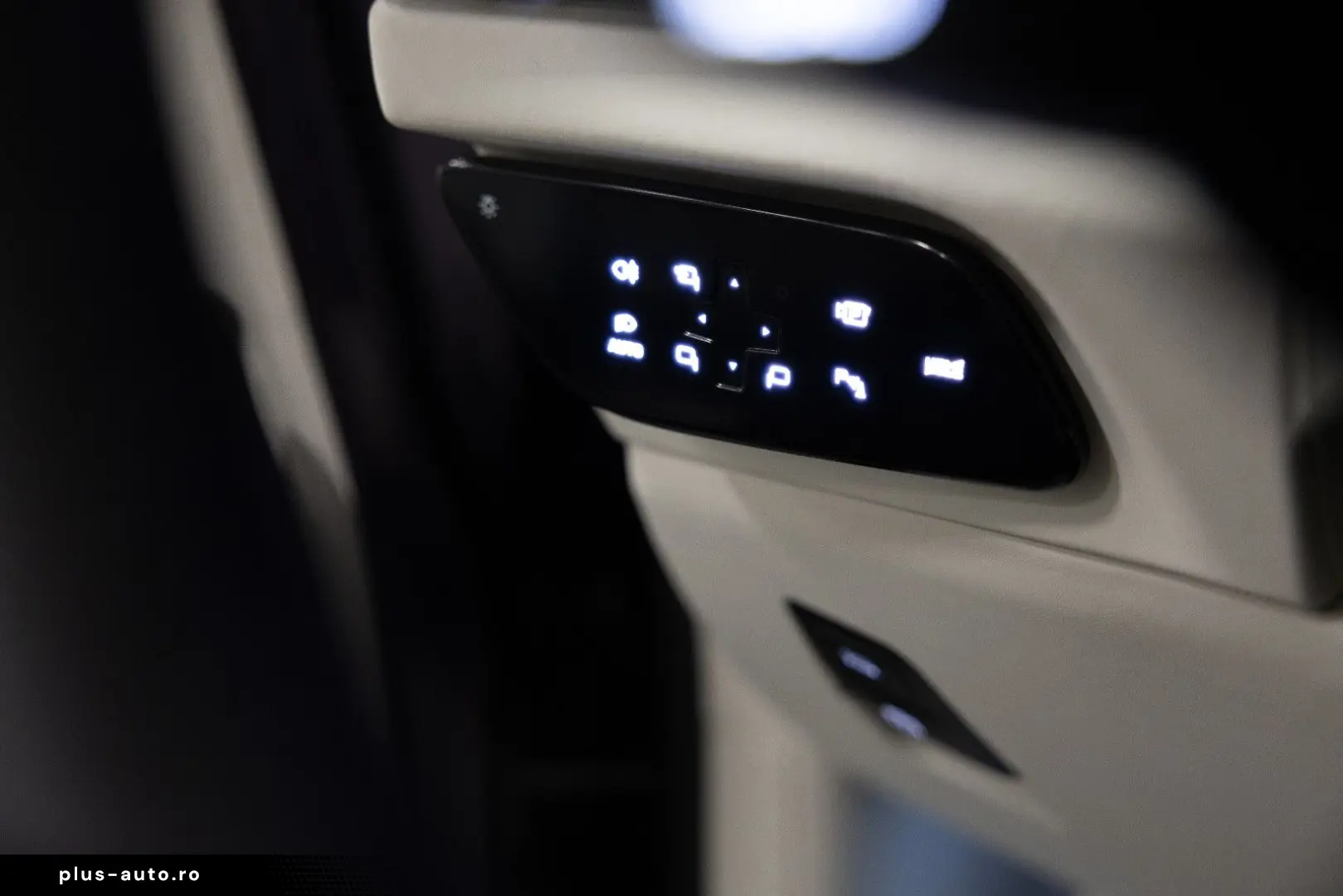 FERRARI PUROSANGUE LIFT MASSAGE PANO EXTRACAMPIONARIO