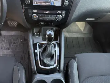 Nissan Qashqai Automat 2018 1.2Benz 116Cp 83k Km Camere 360