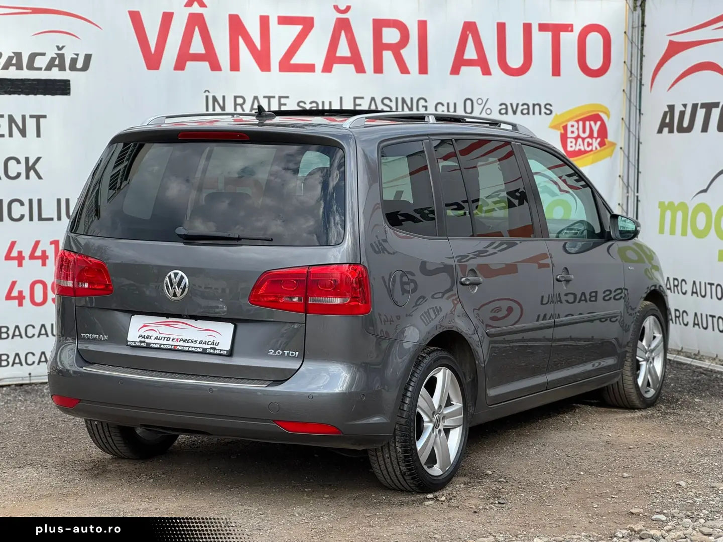 VOLKSWAGEN TOURAN