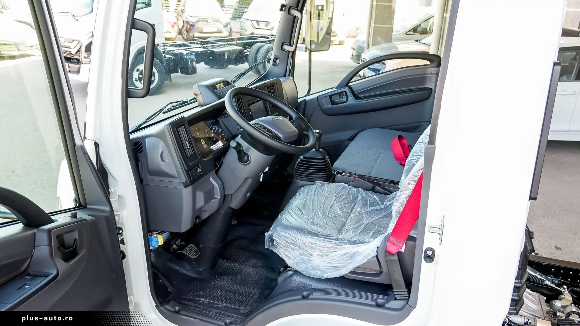 ISUZU M27 3.0 diesel - basculare trilaterala
