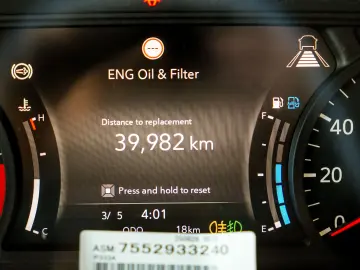 ISUZU M27 3.0 diesel - basculare trilaterala