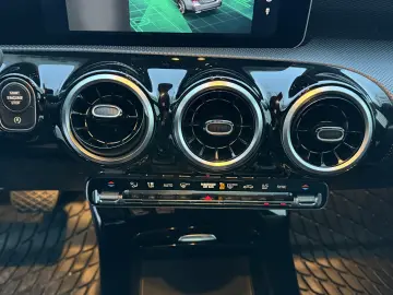 MERCEDES BENZ A180 CUTIE AUTOMATA IN RATE FIXE