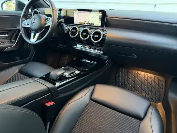MERCEDES BENZ A180 CUTIE AUTOMATA IN RATE FIXE