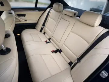 BMW Seria 5 525d xDrive Luxury Line