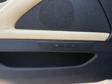 BMW Seria 5 525d xDrive Luxury Line