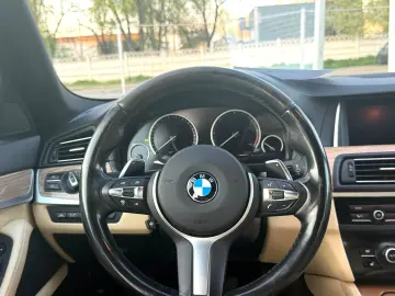 BMW Seria 5 525d xDrive Luxury Line