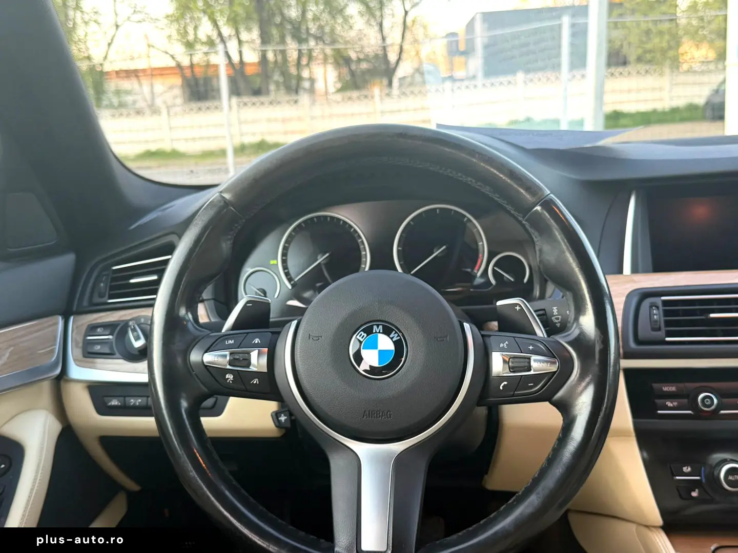 BMW Seria 5 525d xDrive Luxury Line