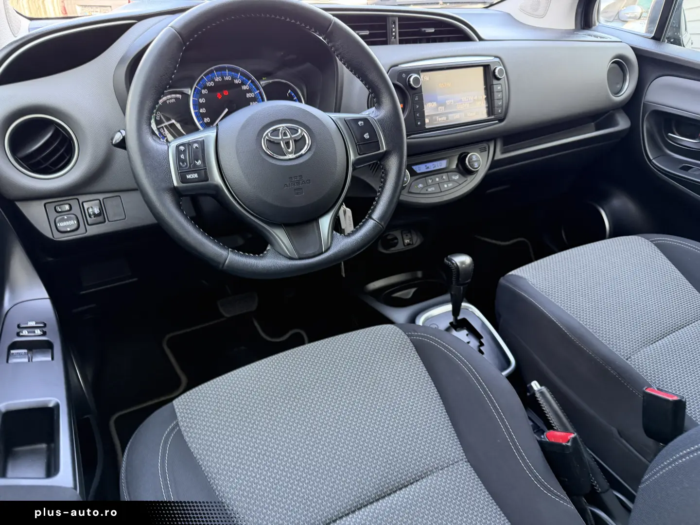 Toyota Yaris hybrid de vanzare in RATE FIXE