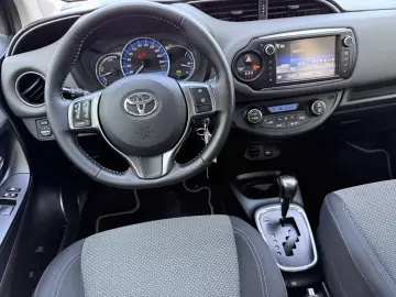 Toyota Yaris hybrid de vanzare in RATE FIXE