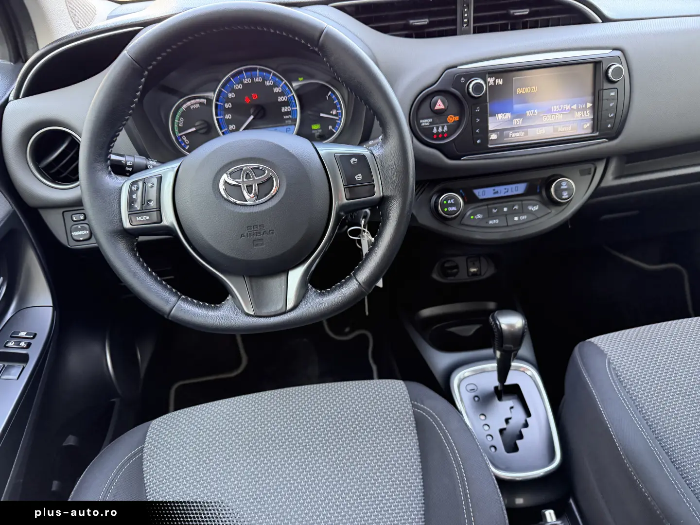 Toyota Yaris hybrid de vanzare in RATE FIXE