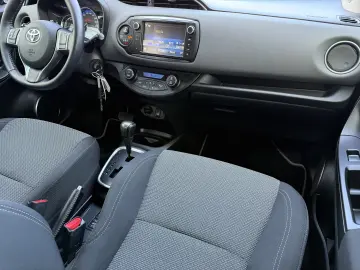 Toyota Yaris hybrid de vanzare in RATE FIXE