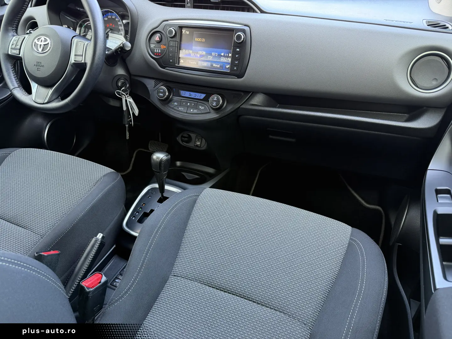 Toyota Yaris hybrid de vanzare in RATE FIXE