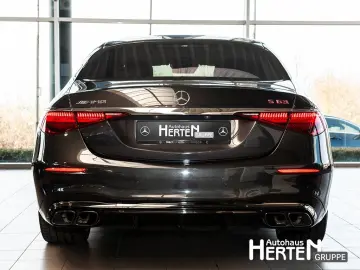 MERCEDES-BENZ S 63 e AMG lang 4Matic
