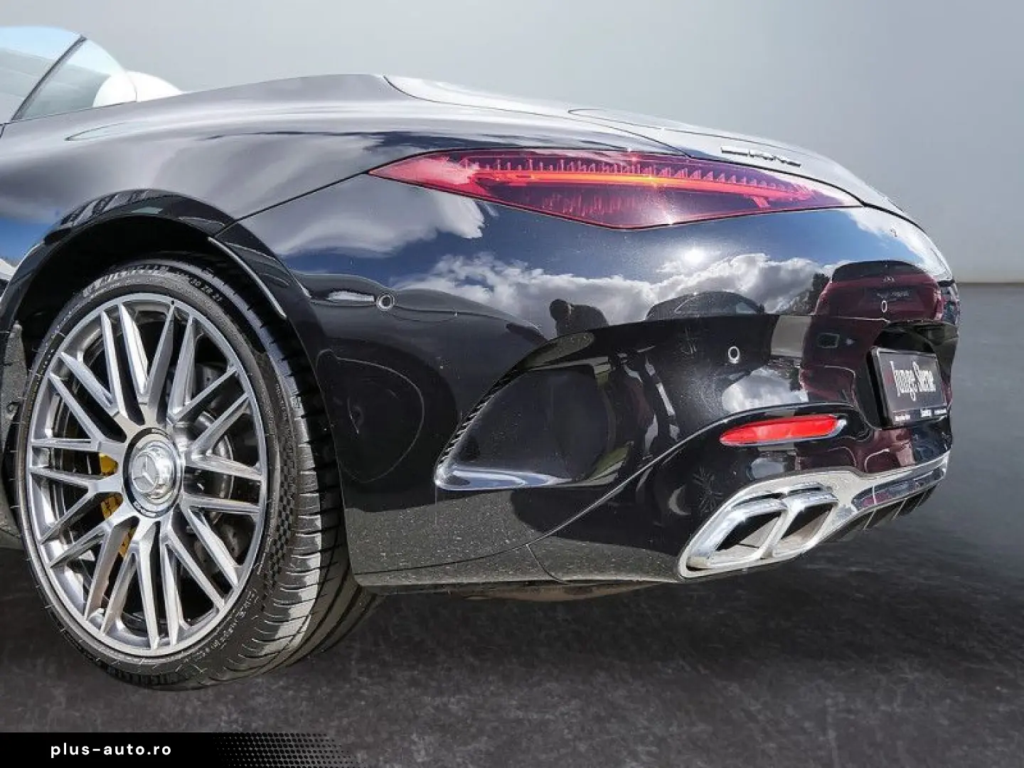 MERCEDES-BENZ SL 63 AMG 4M