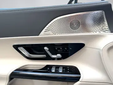 MERCEDES-BENZ SL 63 AMG 4MATIC