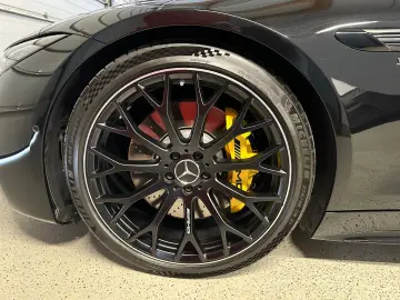 MERCEDES-BENZ SL 63 AMG 4M