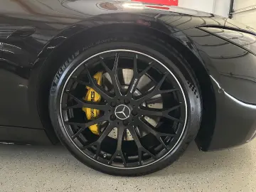 MERCEDES-BENZ SL 63 AMG 4M