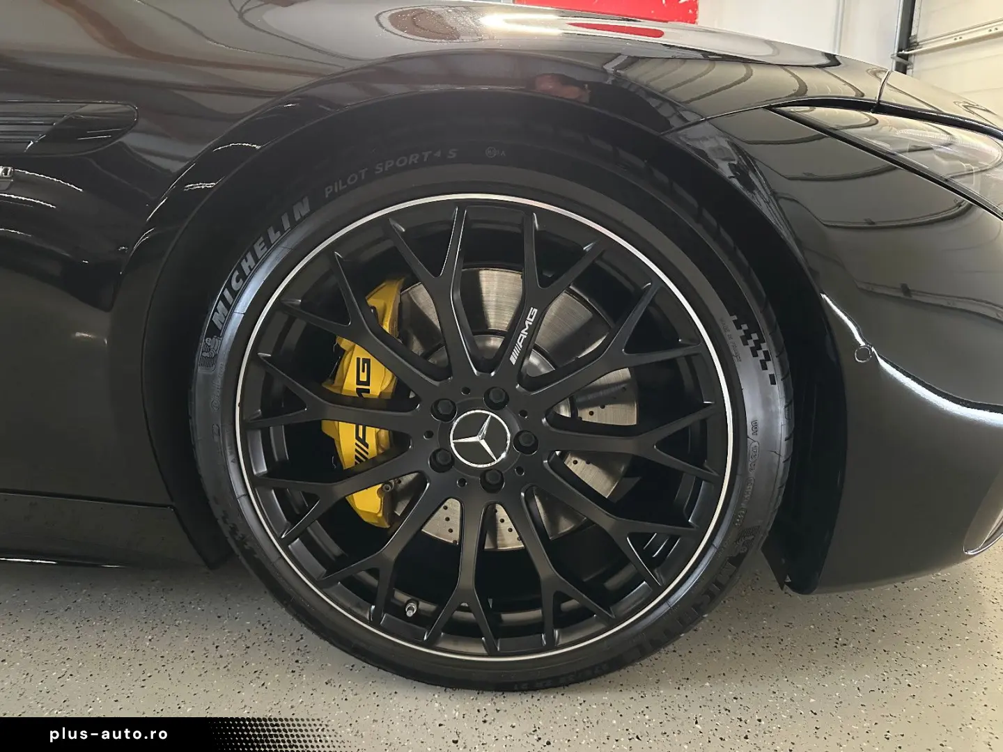 MERCEDES-BENZ SL 63 AMG 4M