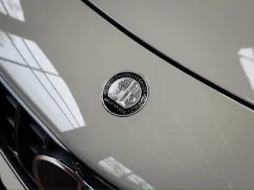 MERCEDES-BENZ SL 63 AMG PERFORMANCE SEATS  CARBON