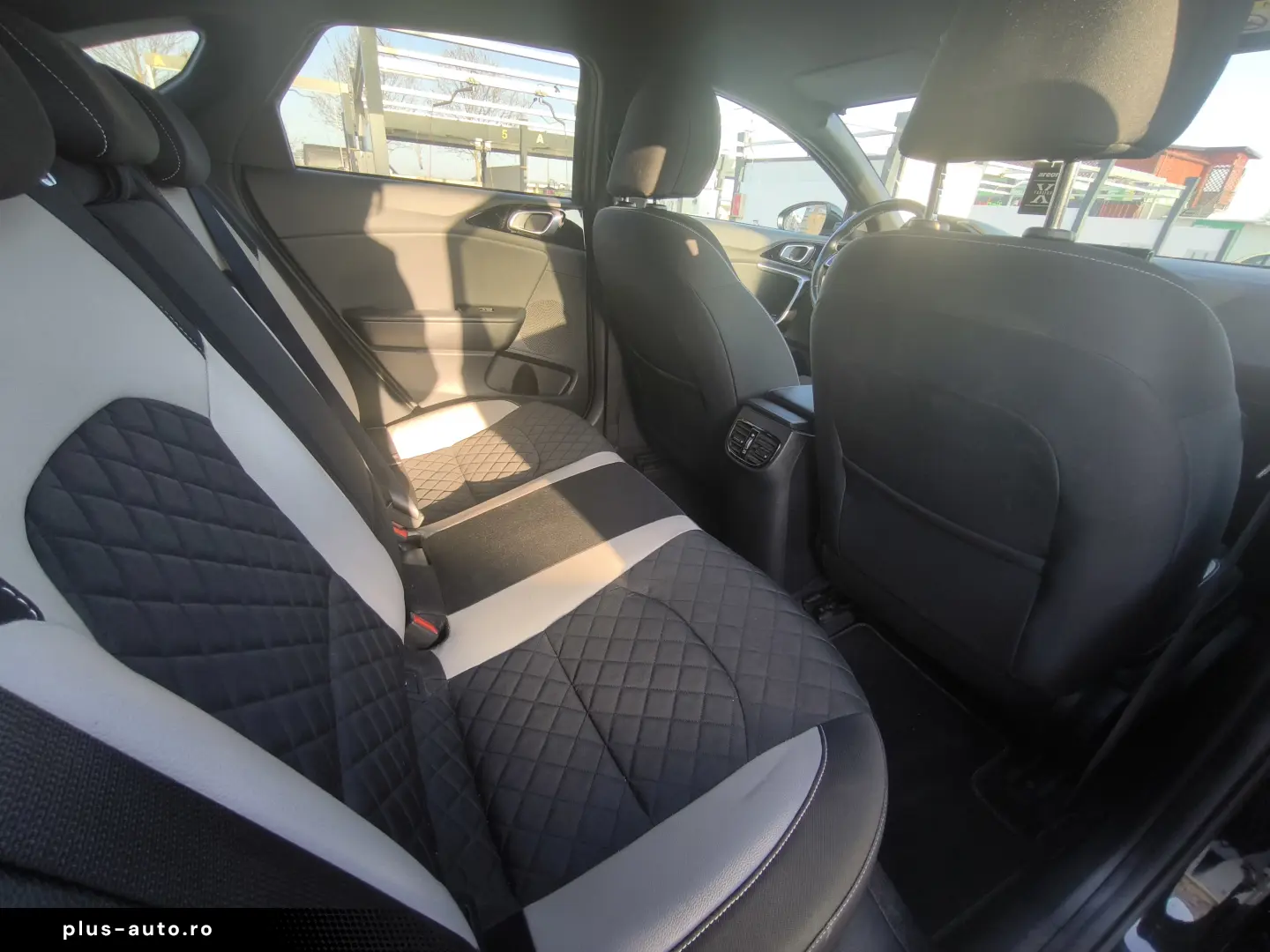 Kia pro cee'd   ProCeed