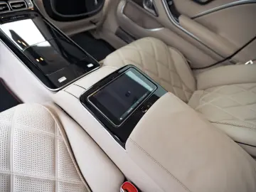 MERCEDES-BENZ S 680 Maybach 4Matic