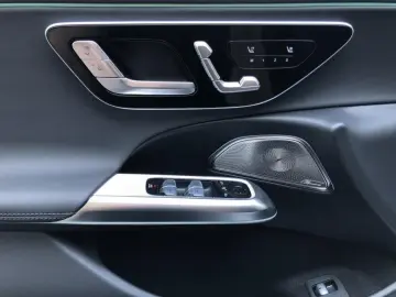 MERCEDES-BENZ AMG E 53 Hybrid 4MATIC