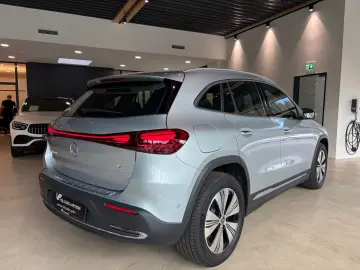 MERCEDES-BENZ EQA 300 4M KEYLESS