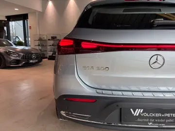 MERCEDES-BENZ EQA 300 4M KEYLESS