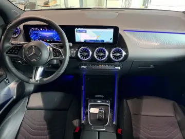 MERCEDES-BENZ EQA 300 4M KEYLESS