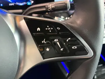 MERCEDES-BENZ EQA 300 4M KEYLESS