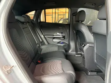 MERCEDES-BENZ EQA 300 4M KEYLESS