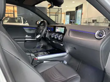 MERCEDES-BENZ EQA 300 4M KEYLESS