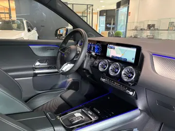 MERCEDES-BENZ EQA 300 4M KEYLESS