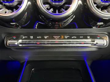 MERCEDES-BENZ EQA 300 4M KEYLESS