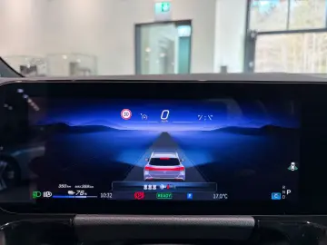 MERCEDES-BENZ EQA 300 4M KEYLESS