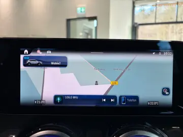 MERCEDES-BENZ EQA 300 4M KEYLESS