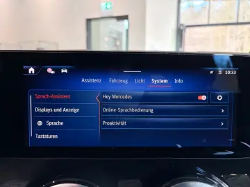 MERCEDES-BENZ EQA 300 4M KEYLESS
