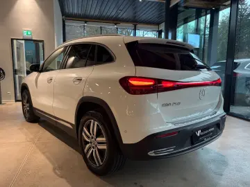 MERCEDES-BENZ EQA 250 KEYLESS