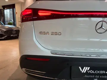 MERCEDES-BENZ EQA 250 KEYLESS