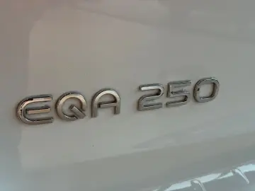 MERCEDES-BENZ EQA 250 KEYLESS