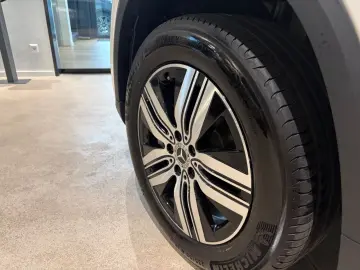 MERCEDES-BENZ EQA 250 KEYLESS