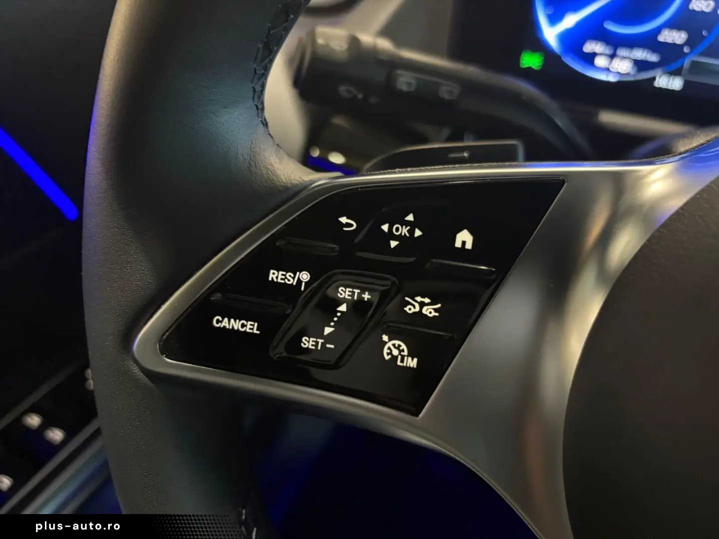 MERCEDES-BENZ EQA 250 KEYLESS