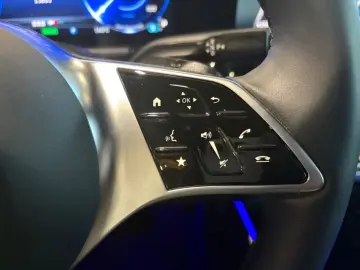 MERCEDES-BENZ EQA 250 KEYLESS