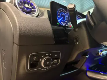 MERCEDES-BENZ EQA 250 KEYLESS