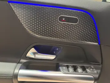 MERCEDES-BENZ EQA 250 KEYLESS